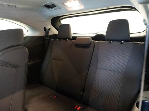 Used 2022 Toyota Highlander L FWD image 22