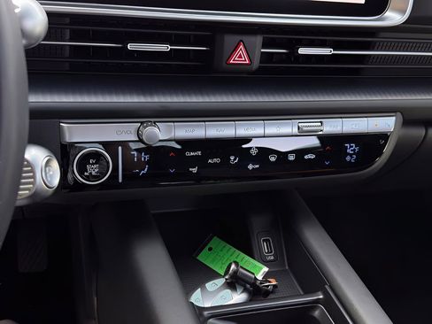 Used 2025 Hyundai Ioniq 6 SE image 13