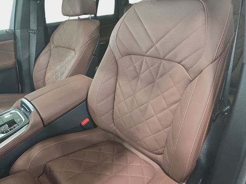 Used 2026 BMW X5 sDrive40i w/ M Sport Package image 22