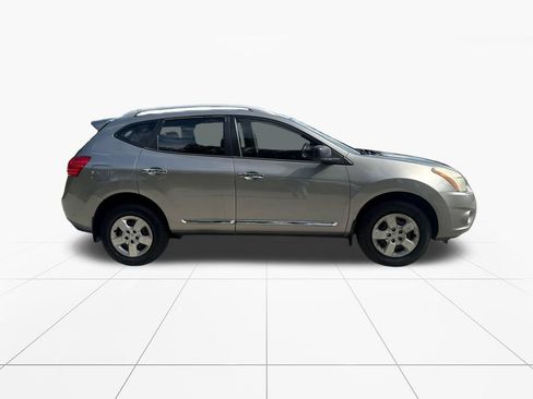Used 2014 Nissan Rogue S w/ Convenience Package FWD image 9