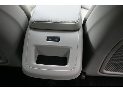 New 2026 Volvo XC60 T8 Ultra w/ Protection Package Premier AWD/4WD image 18