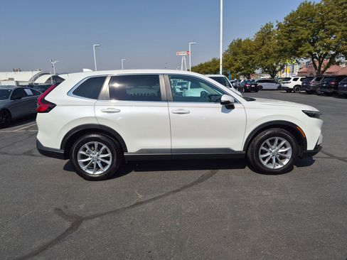 Used 2024 Honda CR-V EX-L image 2