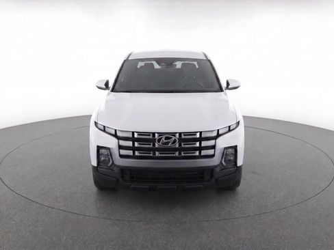 Used 2025 Hyundai Santa Cruz SE AWD/4WD image 5