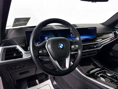 Used 2024 BMW X5 xDrive40i image 9