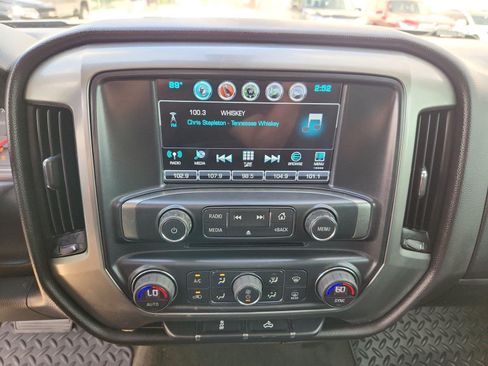 Used 2018 Chevrolet Silverado 1500 LT w/ LT Eassist Package RWD image 13