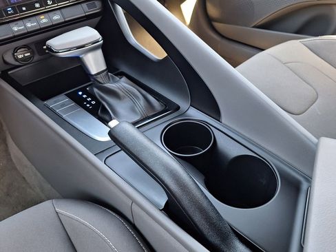 Used 2024 Hyundai Elantra SEL image 22