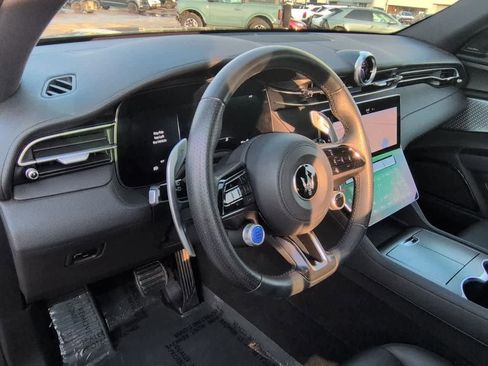 Used 2024 Maserati Grecale GT image 2