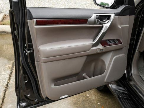 Used 2015 Lexus GX 460 Luxury AWD/4WD image 44