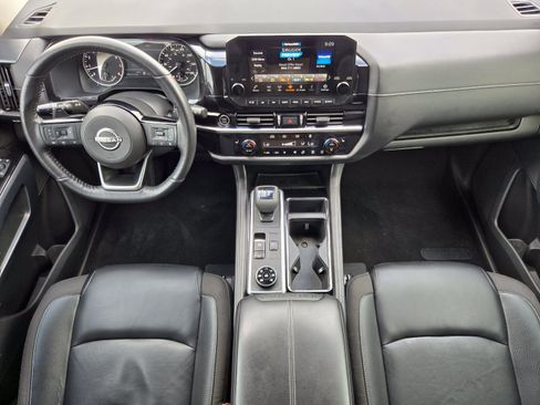 Used 2023 Nissan Pathfinder SL AWD/4WD image 22