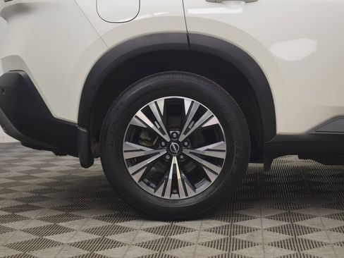 Used 2023 Nissan Rogue SV image 29