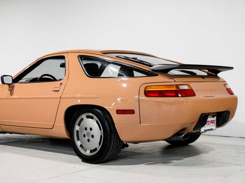 Used 1987 Porsche 928 S4 image 35