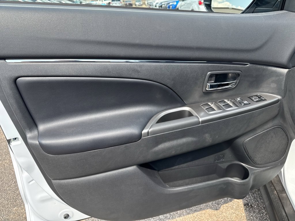 New 2027 Mitsubishi Outlander Sport SE FWD image 29