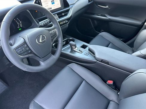 New 2025 Lexus UX 300h 300h image 10