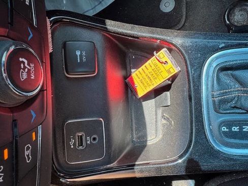 Used 2020 Jeep Compass Limited image 43