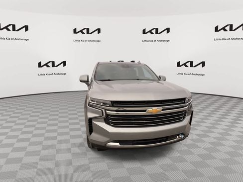 Used 2023 Chevrolet Suburban LT AWD/4WD image 2