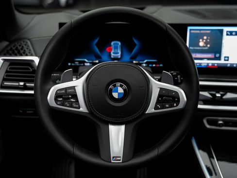 Used 2025 BMW X5 sDrive40i w/ M Sport Package RWD image 44