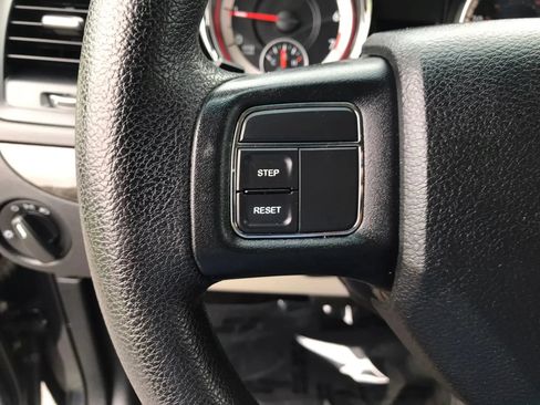 Used 2014 Dodge Grand Caravan SE w/ Quick Order Package 29E SE FWD image 17
