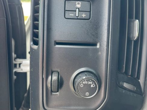 Used 2019 Chevrolet Silverado 2500 W/T w/ Snow Plow Prep Package AWD/4WD image 24