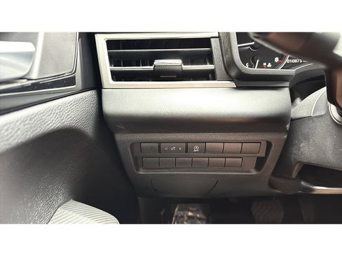 Used 2026 Mitsubishi Outlander ES FWD image 35