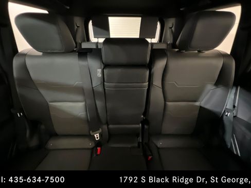 Used 2024 Lexus GX 550 w/ Accessory Package (Z1) AWD/4WD image 26