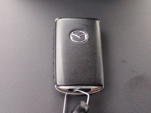 Used 2025 MAZDA MAZDA3 s FWD image 25