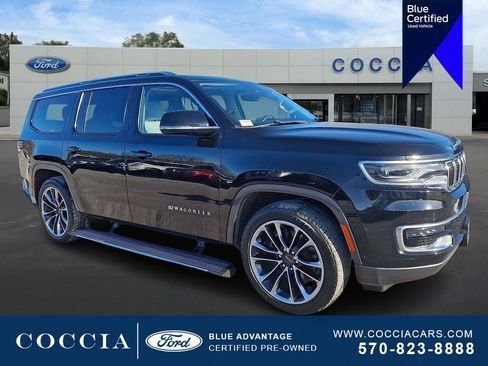 Used 2022 Jeep Wagoneer Series III w/ Premium Group I image 3