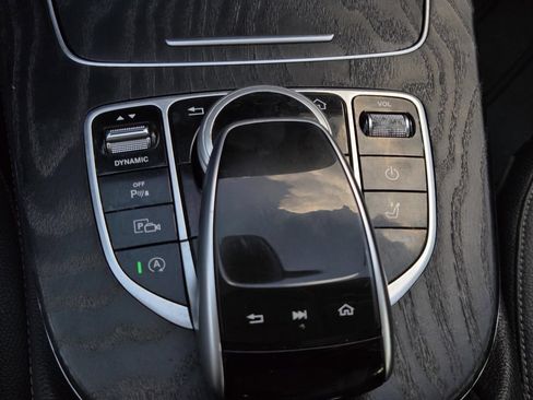 Used 2018 Mercedes-Benz E 300 image 25