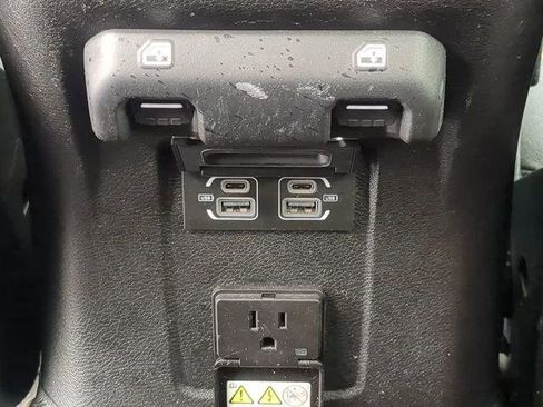 Certified 2024 Jeep Gladiator Mojave AWD/4WD image 16