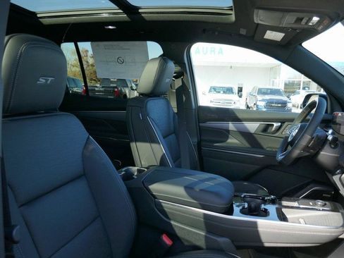 New 2026 Buick Enclave Sport Touring w/ Super Cruise Package image 9