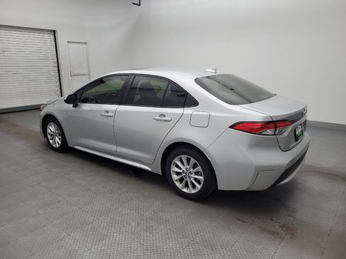 Used 2022 Toyota Corolla LE w/ LE Premium Package image 3