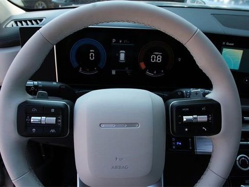 Certified 2026 Hyundai Santa Fe SE image 13