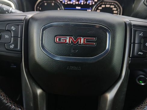 Used 2020 GMC Sierra 2500 AT4 w/ AT4 Premium Package AWD/4WD image 5