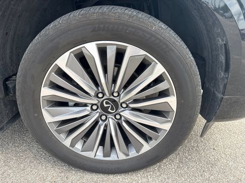 Used 2025 INFINITI QX80 Sensory w/ Premium Cargo Package AWD/4WD image 6