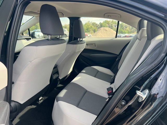 Used 2024 Toyota Corolla LE FWD image 28