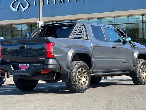 Used 2024 Toyota Tacoma Trailhunter image 4