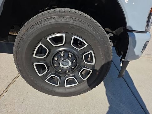 Used 2024 Ford F350 Platinum image 10