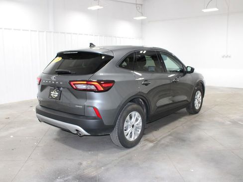 Used 2025 Ford Escape Active AWD/4WD image 9