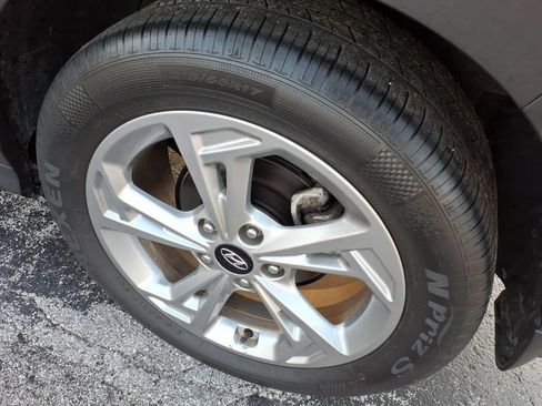 Used 2023 Hyundai Kona SEL FWD image 5