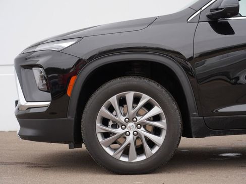 Used 2025 Buick Enclave Preferred image 11