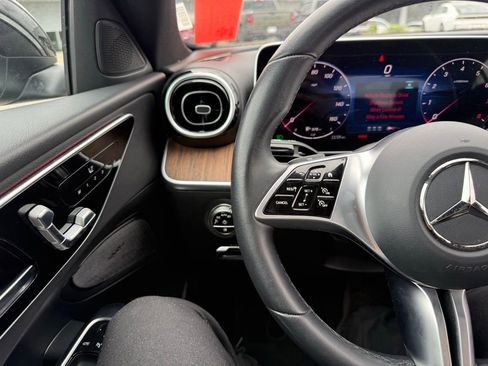 Used 2025 Mercedes-Benz C 300 4MATIC Sedan image 7