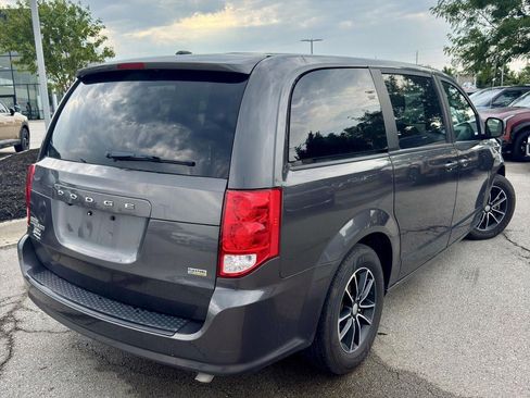 Used 2019 Dodge Grand Caravan SE FWD image 5