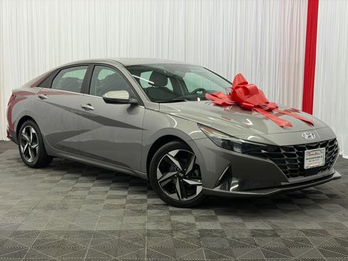 Used 2023 Hyundai Elantra Limited FWD image 1