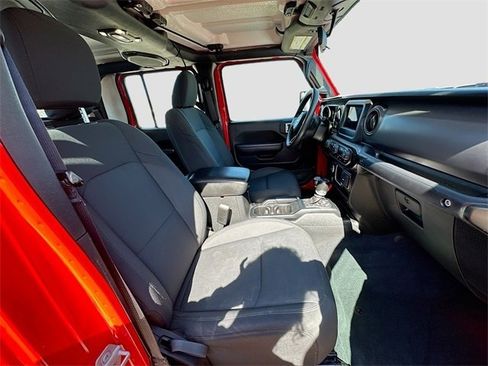 Used 2022 Jeep Gladiator Sport image 25
