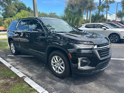 Used 2023 Chevrolet Traverse LS w/ Safety Package FWD image 2