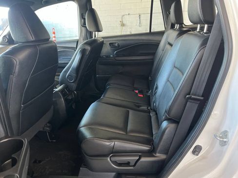 Used 2023 Honda Passport EX-L image 4