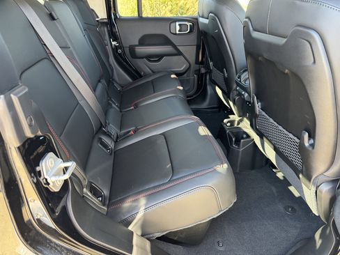 New 2025 Jeep Gladiator Rubicon w/ Safety Group image 19