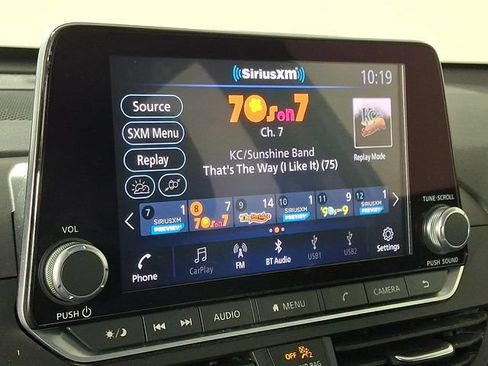 Used 2023 Nissan Altima 2.5 SV FWD image 3