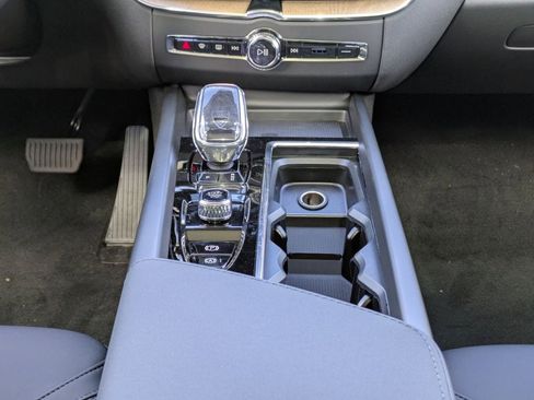 New 2026 Volvo XC60 B5 Plus w/ Protection Package Premier image 22