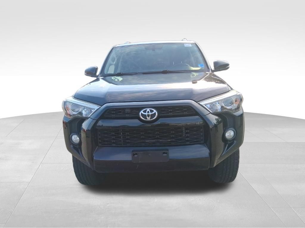 Used 2018 Toyota 4Runner SR5 Premium AWD/4WD image 3