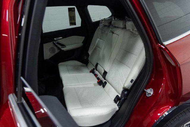 New 2027 BMW X1 xDrive28i AWD/4WD image 25